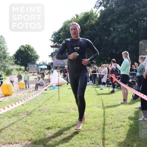 16.06.2024 - 26. Vierlanden-Triathlon Lena Gebhardt http://msf.ph/oto/6315119 16.06.2024 09:46:42 Schwimmen 89, 115, 138, 168, 89, 115, 138, 168 meine-sportfotos.de