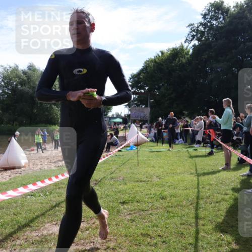 16.06.2024 - 26. Vierlanden-Triathlon Lena Gebhardt http://msf.ph/oto/6315125 16.06.2024 09:46:43 Schwimmen 89, 115, 138, 168, 89, 115, 138, 168 meine-sportfotos.de