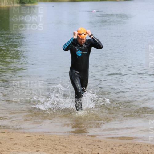 16.06.2024 - 26. Vierlanden-Triathlon Strokosch-Dieckow http://msf.ph/oto/6315164 16.06.2024 10:00:00 Schwimmen 95, 201, 204, 95, 201, 204 meine-sportfotos.de