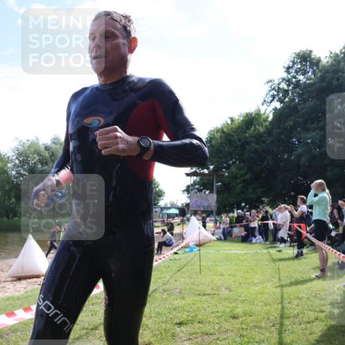 16.06.2024 - 26. Vierlanden-Triathlon Lena Gebhardt http://msf.ph/oto/6315172 16.06.2024 09:46:50 Schwimmen 115, 125, 131, 158, 115, 125, 131, 158 meine-sportfotos.de