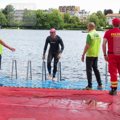 16.06.2024 - 7 Türme Triathlon KatJ http://msf.ph/oto/6315197 16.06.2024 11:22:53 Schwimmen 170 meine-sportfotos.de