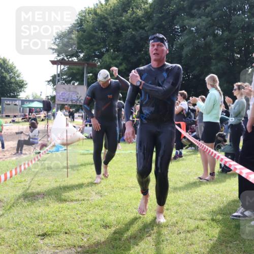 16.06.2024 - 26. Vierlanden-Triathlon Lena Gebhardt http://msf.ph/oto/6315209 16.06.2024 09:47:07 Schwimmen 4, 124, 125, 158, 4, 124, 125, 158 meine-sportfotos.de