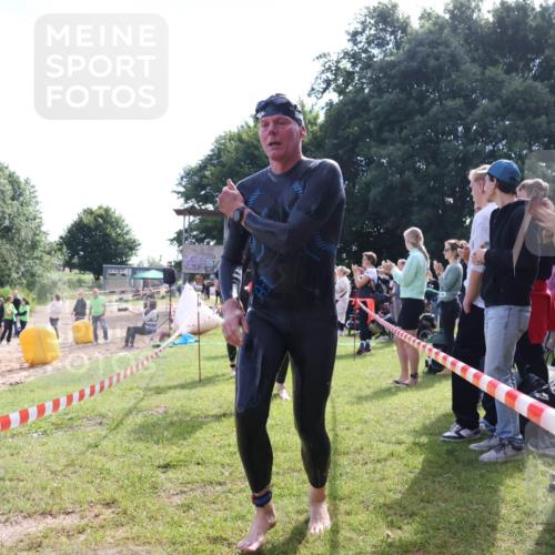 16.06.2024 - 26. Vierlanden-Triathlon Lena Gebhardt http://msf.ph/oto/6315216 16.06.2024 09:47:07 Schwimmen 4, 124, 125, 158, 4, 124, 125, 158 meine-sportfotos.de