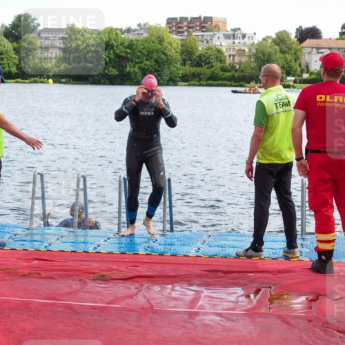 16.06.2024 - 7 Türme Triathlon KatJ http://msf.ph/oto/6315217 16.06.2024 11:22:54 Schwimmen 170 meine-sportfotos.de