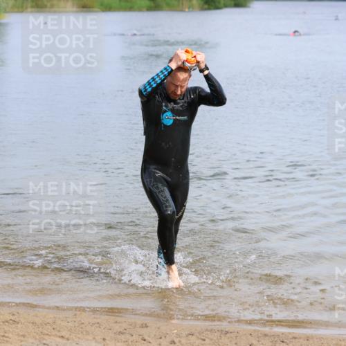 16.06.2024 - 26. Vierlanden-Triathlon Strokosch-Dieckow http://msf.ph/oto/6315222 16.06.2024 10:00:01 Schwimmen 95, 201, 95, 201 meine-sportfotos.de