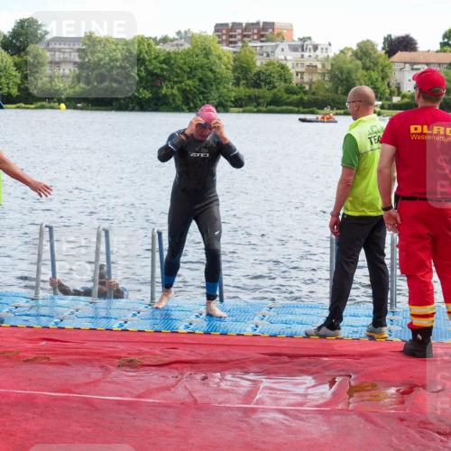16.06.2024 - 7 Türme Triathlon KatJ http://msf.ph/oto/6315224 16.06.2024 11:22:54 Schwimmen 170 meine-sportfotos.de