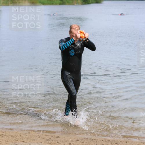 16.06.2024 - 26. Vierlanden-Triathlon Strokosch-Dieckow http://msf.ph/oto/6315238 16.06.2024 10:00:01 Schwimmen 95, 201, 95, 201 meine-sportfotos.de