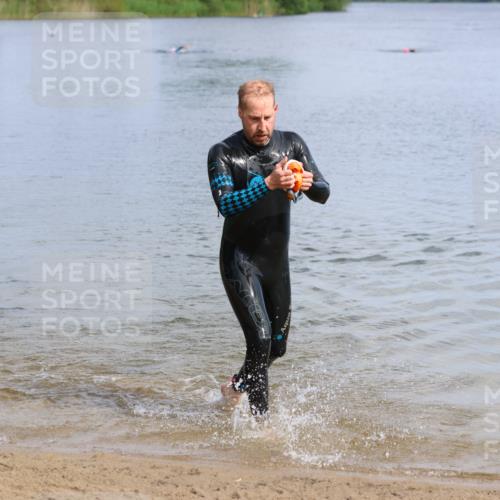 16.06.2024 - 26. Vierlanden-Triathlon Strokosch-Dieckow http://msf.ph/oto/6315254 16.06.2024 10:00:01 Schwimmen 95, 201, 95, 201 meine-sportfotos.de