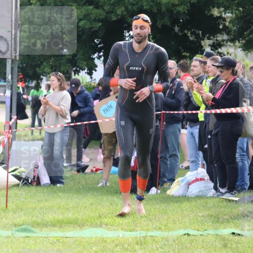 16.06.2024 - 26. Vierlanden-Triathlon Lena Gebhardt http://msf.ph/oto/6315256 16.06.2024 09:47:52 Schwimmen 33, 98, 33, 98 meine-sportfotos.de