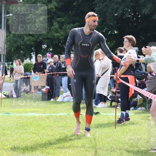 16.06.2024 - 26. Vierlanden-Triathlon Lena Gebhardt http://msf.ph/oto/6315267 16.06.2024 09:47:55 Schwimmen 33, 98, 33, 98 meine-sportfotos.de