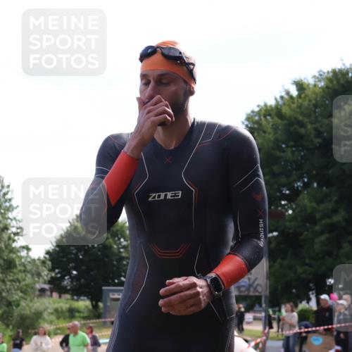 16.06.2024 - 26. Vierlanden-Triathlon Lena Gebhardt http://msf.ph/oto/6315291 16.06.2024 09:47:59 Schwimmen 33, 98, 33, 98 meine-sportfotos.de