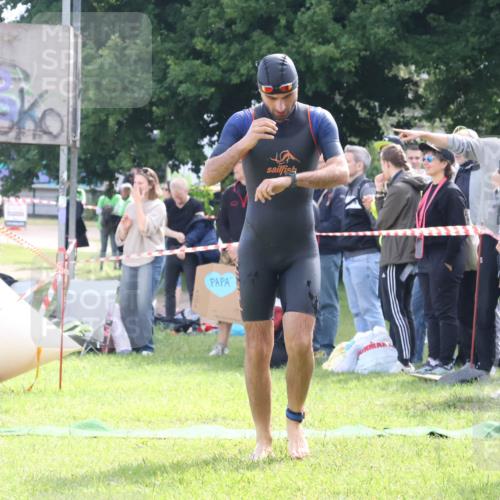 16.06.2024 - 26. Vierlanden-Triathlon Lena Gebhardt http://msf.ph/oto/6315294 16.06.2024 09:48:06 Schwimmen 33, 33 meine-sportfotos.de