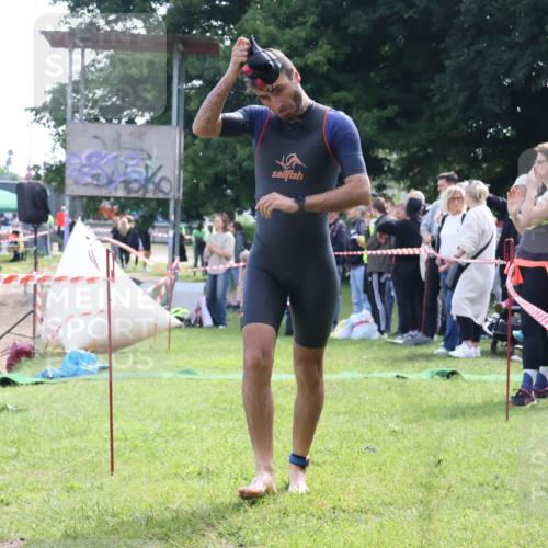 16.06.2024 - 26. Vierlanden-Triathlon Lena Gebhardt http://msf.ph/oto/6315304 16.06.2024 09:48:09 Schwimmen 33, 171, 33, 171 meine-sportfotos.de