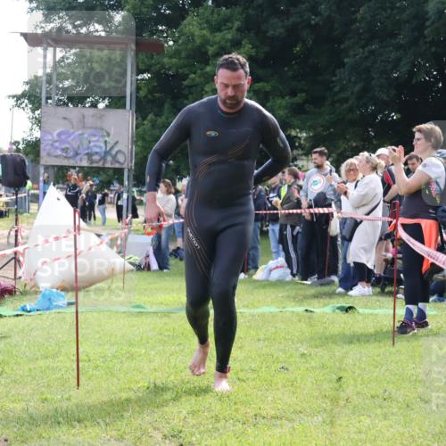 16.06.2024 - 26. Vierlanden-Triathlon Lena Gebhardt http://msf.ph/oto/6315329 16.06.2024 09:48:24 Schwimmen 78, 171, 78, 171 meine-sportfotos.de