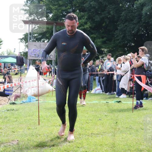 16.06.2024 - 26. Vierlanden-Triathlon Lena Gebhardt http://msf.ph/oto/6315331 16.06.2024 09:48:25 Schwimmen 78, 171, 78, 171 meine-sportfotos.de