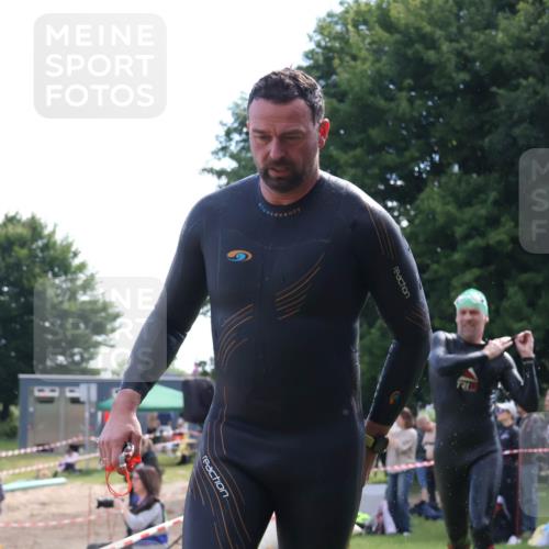 16.06.2024 - 26. Vierlanden-Triathlon Lena Gebhardt http://msf.ph/oto/6315335 16.06.2024 09:48:25 Schwimmen 78, 171, 78, 171 meine-sportfotos.de