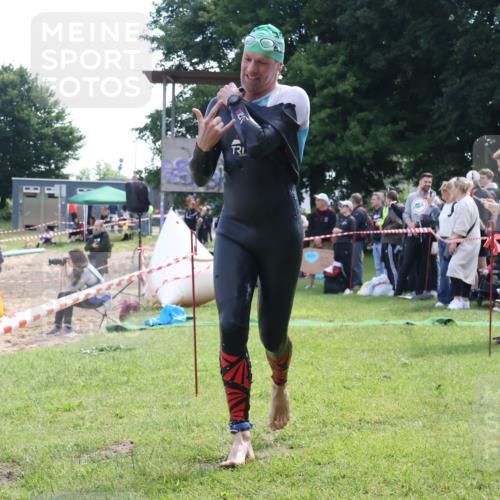16.06.2024 - 26. Vierlanden-Triathlon Lena Gebhardt http://msf.ph/oto/6315346 16.06.2024 09:48:27 Schwimmen 78, 171, 78, 171 meine-sportfotos.de