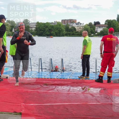 16.06.2024 - 7 Türme Triathlon KatJ http://msf.ph/oto/6315355 16.06.2024 11:24:19 Schwimmen 161, 184, 257 meine-sportfotos.de