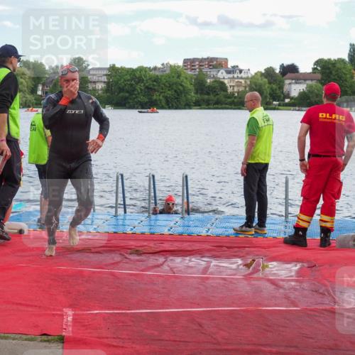 16.06.2024 - 7 Türme Triathlon KatJ http://msf.ph/oto/6315360 16.06.2024 11:24:19 Schwimmen 161, 184, 257 meine-sportfotos.de