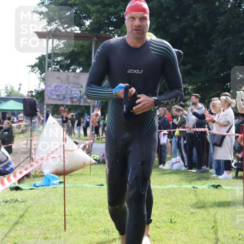16.06.2024 - 26. Vierlanden-Triathlon Lena Gebhardt http://msf.ph/oto/6315379 16.06.2024 09:48:55 Schwimmen 72, 100, 112, 72, 100, 112 meine-sportfotos.de