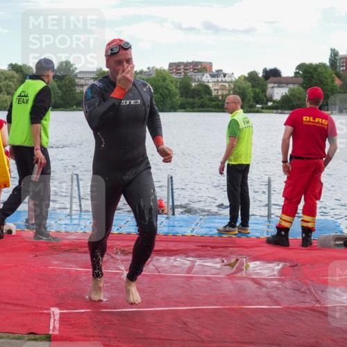 16.06.2024 - 7 Türme Triathlon KatJ http://msf.ph/oto/6315380 16.06.2024 11:24:20 Schwimmen 161, 184, 257 meine-sportfotos.de
