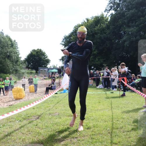 16.06.2024 - 26. Vierlanden-Triathlon Lena Gebhardt http://msf.ph/oto/6315387 16.06.2024 09:48:57 Schwimmen 72, 112, 72, 112 meine-sportfotos.de