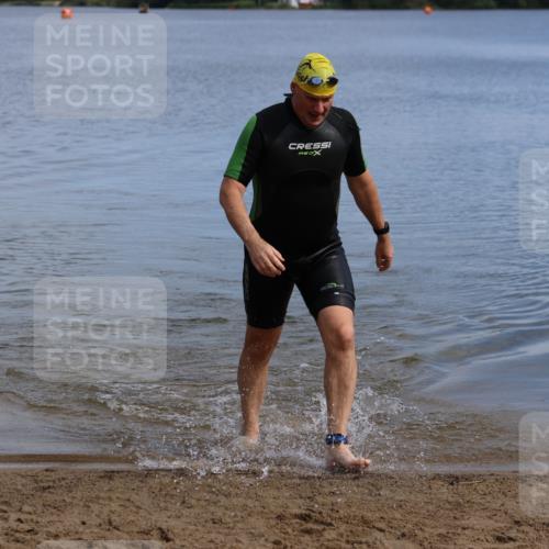16.06.2024 - 26. Vierlanden-Triathlon Strokosch-Dieckow http://msf.ph/oto/6315388 16.06.2024 10:01:11 Schwimmen 149, 218, 149, 218 meine-sportfotos.de