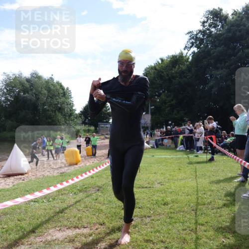 16.06.2024 - 26. Vierlanden-Triathlon Lena Gebhardt http://msf.ph/oto/6315395 16.06.2024 09:48:58 Schwimmen 72, 72 meine-sportfotos.de