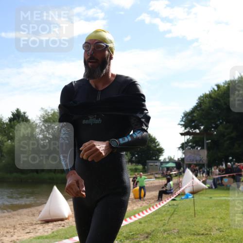 16.06.2024 - 26. Vierlanden-Triathlon Lena Gebhardt http://msf.ph/oto/6315396 16.06.2024 09:48:59 Schwimmen 72, 72 meine-sportfotos.de