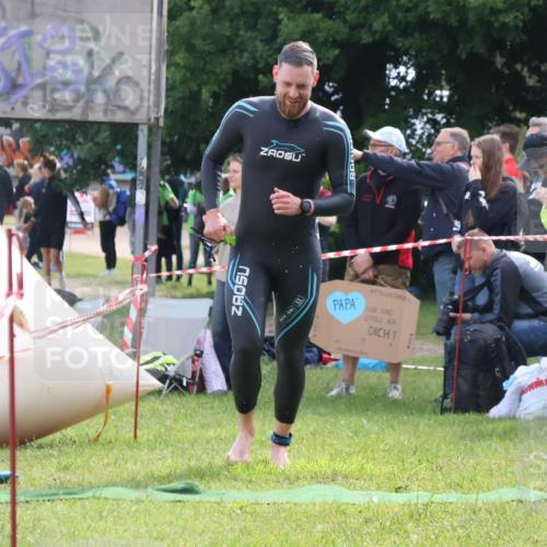 16.06.2024 - 26. Vierlanden-Triathlon Lena Gebhardt http://msf.ph/oto/6315399 16.06.2024 09:49:06 Schwimmen 72, 72 meine-sportfotos.de