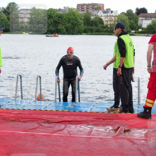 16.06.2024 - 7 Türme Triathlon KatJ http://msf.ph/oto/6315411 16.06.2024 11:24:25 Schwimmen 161, 257 meine-sportfotos.de