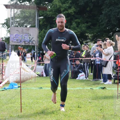 16.06.2024 - 26. Vierlanden-Triathlon Lena Gebhardt http://msf.ph/oto/6315413 16.06.2024 09:49:09 Schwimmen 72, 72 meine-sportfotos.de