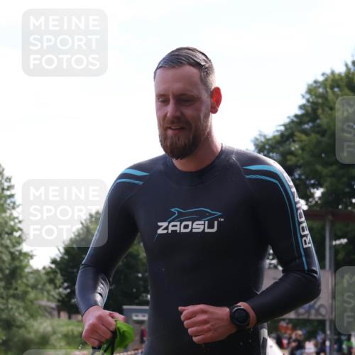 16.06.2024 - 26. Vierlanden-Triathlon Lena Gebhardt http://msf.ph/oto/6315424 16.06.2024 09:49:11 Schwimmen 72, 174, 72, 174 meine-sportfotos.de