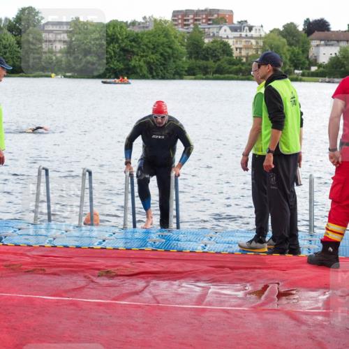 16.06.2024 - 7 Türme Triathlon KatJ http://msf.ph/oto/6315428 16.06.2024 11:24:25 Schwimmen 161, 257 meine-sportfotos.de