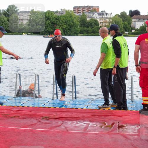 16.06.2024 - 7 Türme Triathlon KatJ http://msf.ph/oto/6315435 16.06.2024 11:24:26 Schwimmen 161, 257 meine-sportfotos.de