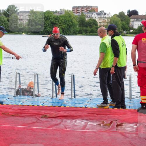 16.06.2024 - 7 Türme Triathlon KatJ http://msf.ph/oto/6315441 16.06.2024 11:24:27 Schwimmen 161, 257 meine-sportfotos.de