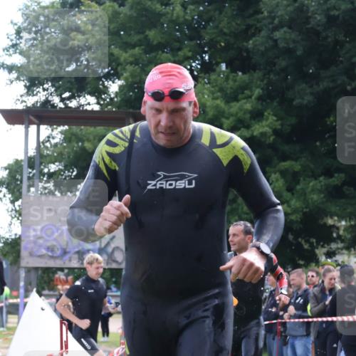 16.06.2024 - 26. Vierlanden-Triathlon Lena Gebhardt http://msf.ph/oto/6315446 16.06.2024 09:49:28 Schwimmen 27, 139, 174, 27, 139, 174 meine-sportfotos.de