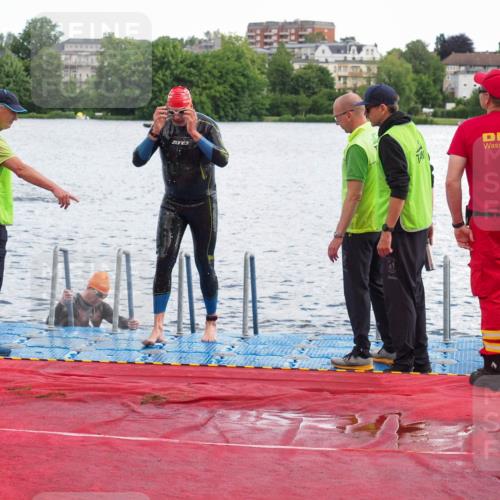 16.06.2024 - 7 Türme Triathlon KatJ http://msf.ph/oto/6315447 16.06.2024 11:24:27 Schwimmen 161, 257 meine-sportfotos.de