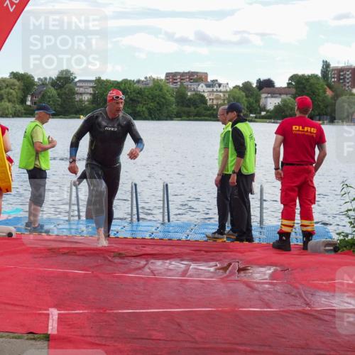 16.06.2024 - 7 Türme Triathlon KatJ http://msf.ph/oto/6315449 16.06.2024 11:24:29 Schwimmen 161, 257 meine-sportfotos.de