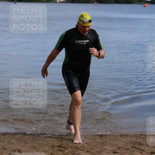 16.06.2024 - 26. Vierlanden-Triathlon Strokosch-Dieckow http://msf.ph/oto/6315455 16.06.2024 10:01:12 Schwimmen 149, 218, 149, 218 meine-sportfotos.de