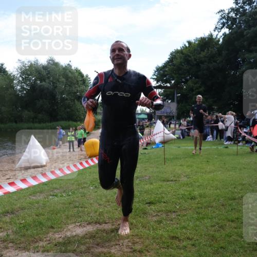 16.06.2024 - 26. Vierlanden-Triathlon Lena Gebhardt http://msf.ph/oto/6315464 16.06.2024 09:49:32 Schwimmen 27, 139, 27, 139 meine-sportfotos.de