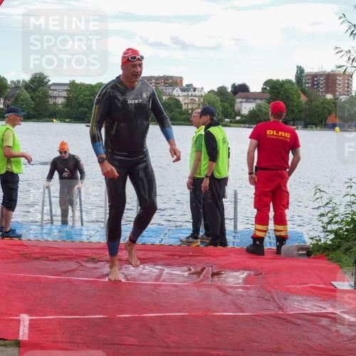 16.06.2024 - 7 Türme Triathlon KatJ http://msf.ph/oto/6315486 16.06.2024 11:24:31 Schwimmen 161, 257 meine-sportfotos.de