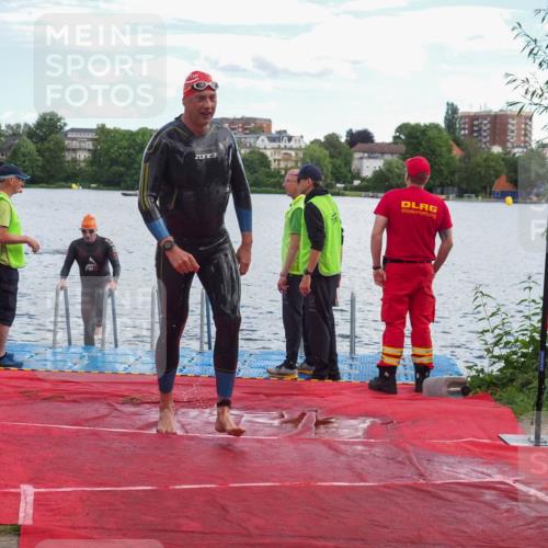 16.06.2024 - 7 Türme Triathlon KatJ http://msf.ph/oto/6315489 16.06.2024 11:24:31 Schwimmen 161, 257 meine-sportfotos.de