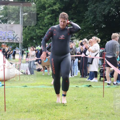 16.06.2024 - 26. Vierlanden-Triathlon Lena Gebhardt http://msf.ph/oto/6315500 16.06.2024 09:49:50 Schwimmen 77, 165, 77, 165 meine-sportfotos.de