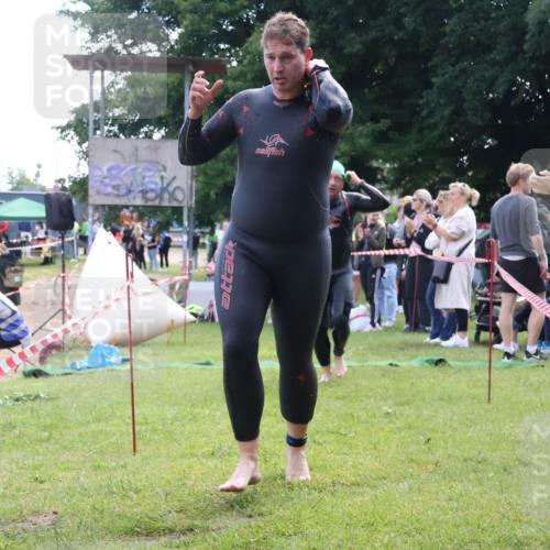 16.06.2024 - 26. Vierlanden-Triathlon Lena Gebhardt http://msf.ph/oto/6315506 16.06.2024 09:49:51 Schwimmen 77, 165, 77, 165 meine-sportfotos.de