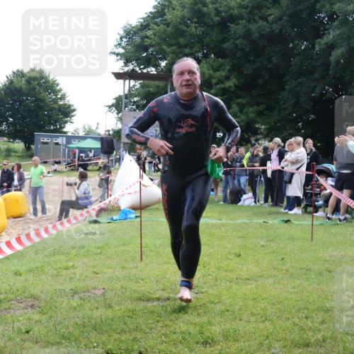 16.06.2024 - 26. Vierlanden-Triathlon Lena Gebhardt http://msf.ph/oto/6315524 16.06.2024 09:49:54 Schwimmen 77, 165, 77, 165 meine-sportfotos.de