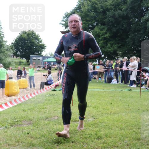 16.06.2024 - 26. Vierlanden-Triathlon Lena Gebhardt http://msf.ph/oto/6315528 16.06.2024 09:49:54 Schwimmen 77, 165, 77, 165 meine-sportfotos.de