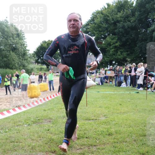 16.06.2024 - 26. Vierlanden-Triathlon Lena Gebhardt http://msf.ph/oto/6315532 16.06.2024 09:49:54 Schwimmen 77, 165, 77, 165 meine-sportfotos.de