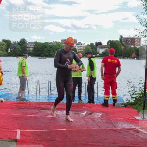 16.06.2024 - 7 Türme Triathlon KatJ http://msf.ph/oto/6315541 16.06.2024 11:24:37 Schwimmen 161, 257 meine-sportfotos.de