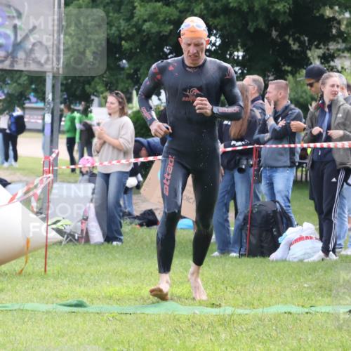 16.06.2024 - 26. Vierlanden-Triathlon Lena Gebhardt http://msf.ph/oto/6315564 16.06.2024 09:50:29 Schwimmen 11, 11 meine-sportfotos.de